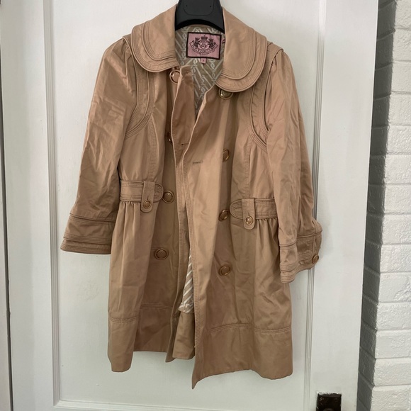 Juicy Couture Jackets & Blazers - Juicy Couture Tan Quarter Sleeve Trench Coat